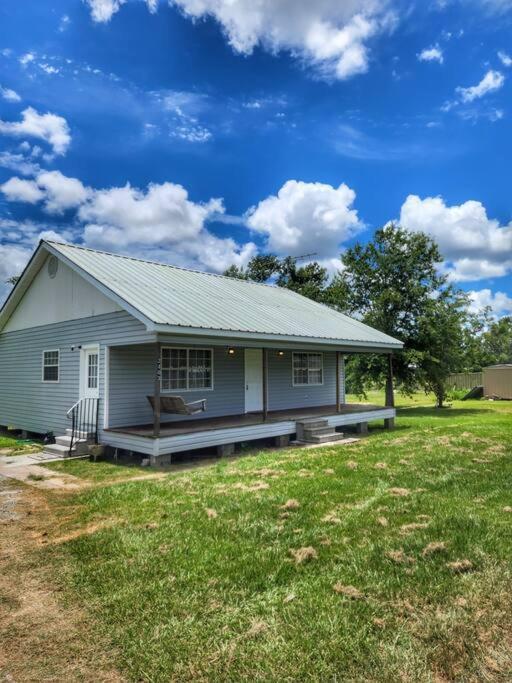 Cozy Acadian Style Cottage On A Half Acre Lot Westlake Exterior photo